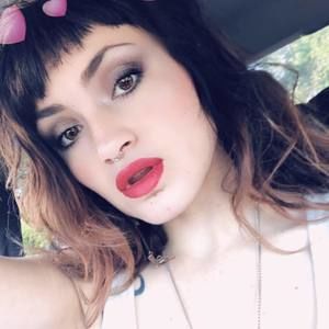 Meet your Posher, Maya